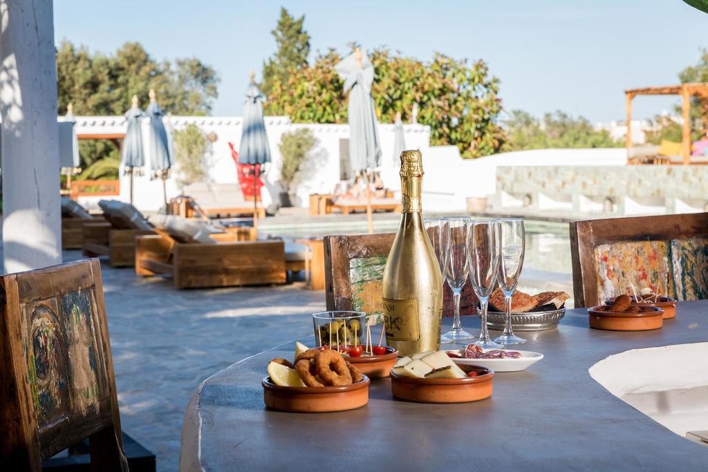 Ibizazen Hotell Santa Eularia des Riu Exteriör bild