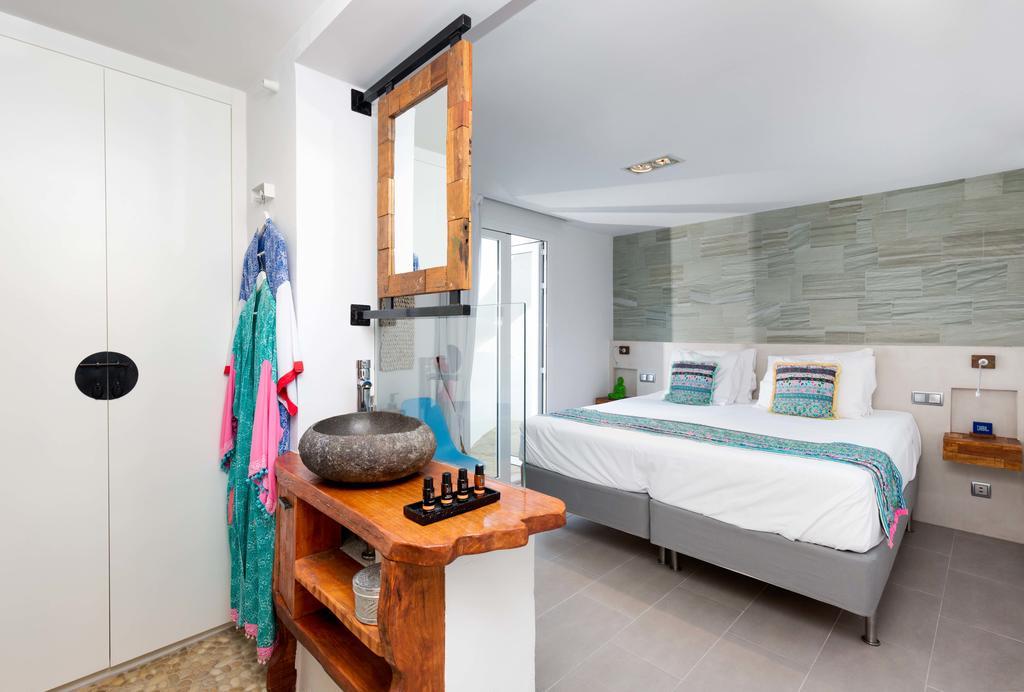 Ibizazen Hotell Santa Eularia des Riu Exteriör bild